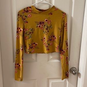 Rue 21 Large Long Sleeve Floral Crop Top